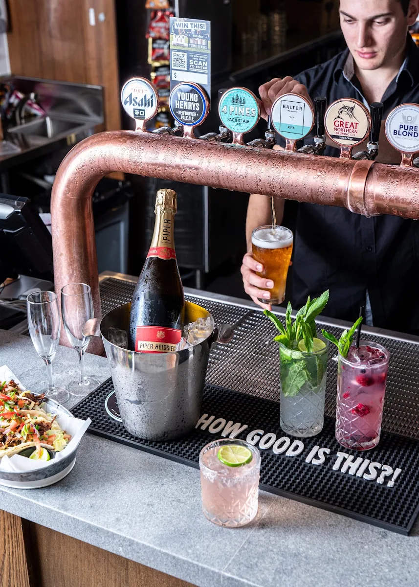 Food & drink, The Office Hotel
