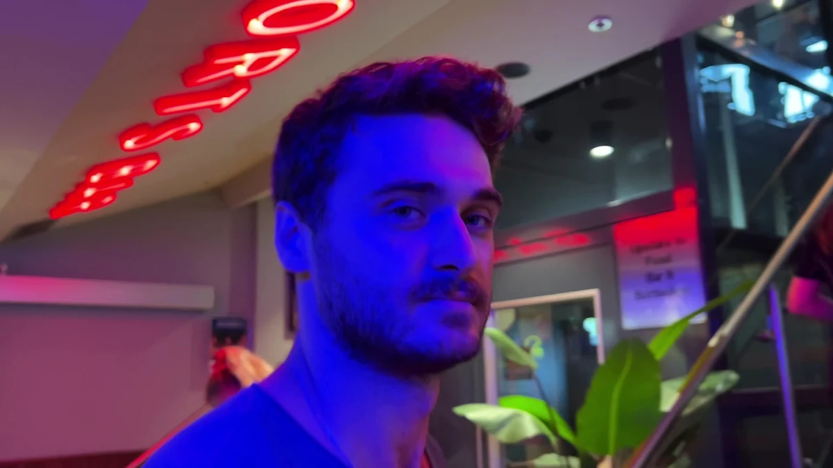 Vibe, The Office Hotel