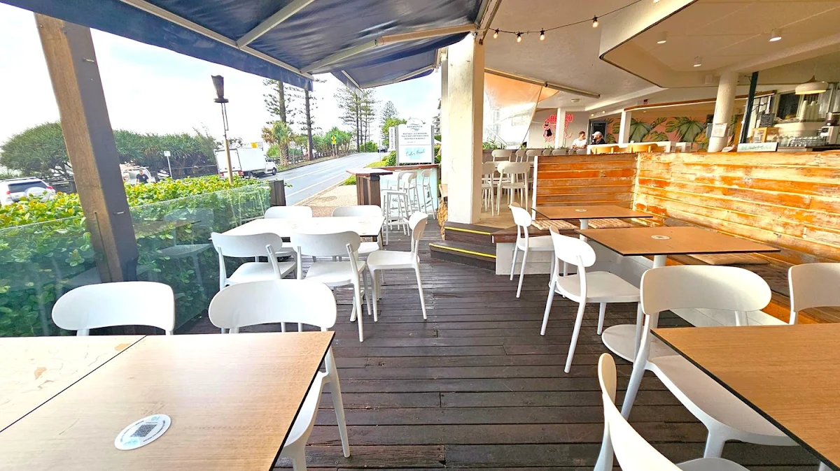 Vibe, Coolum Beach Bar
