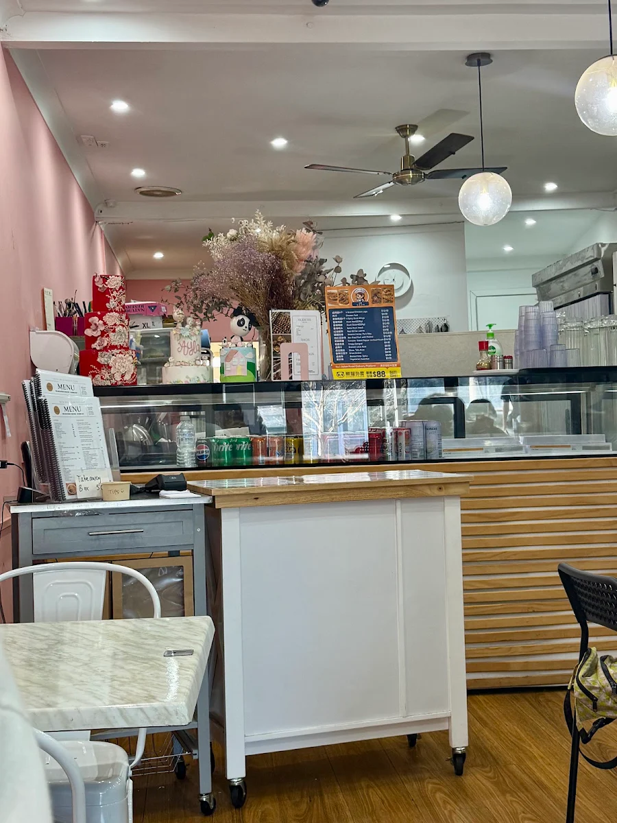Vibe, SUTSA Laksa Bar