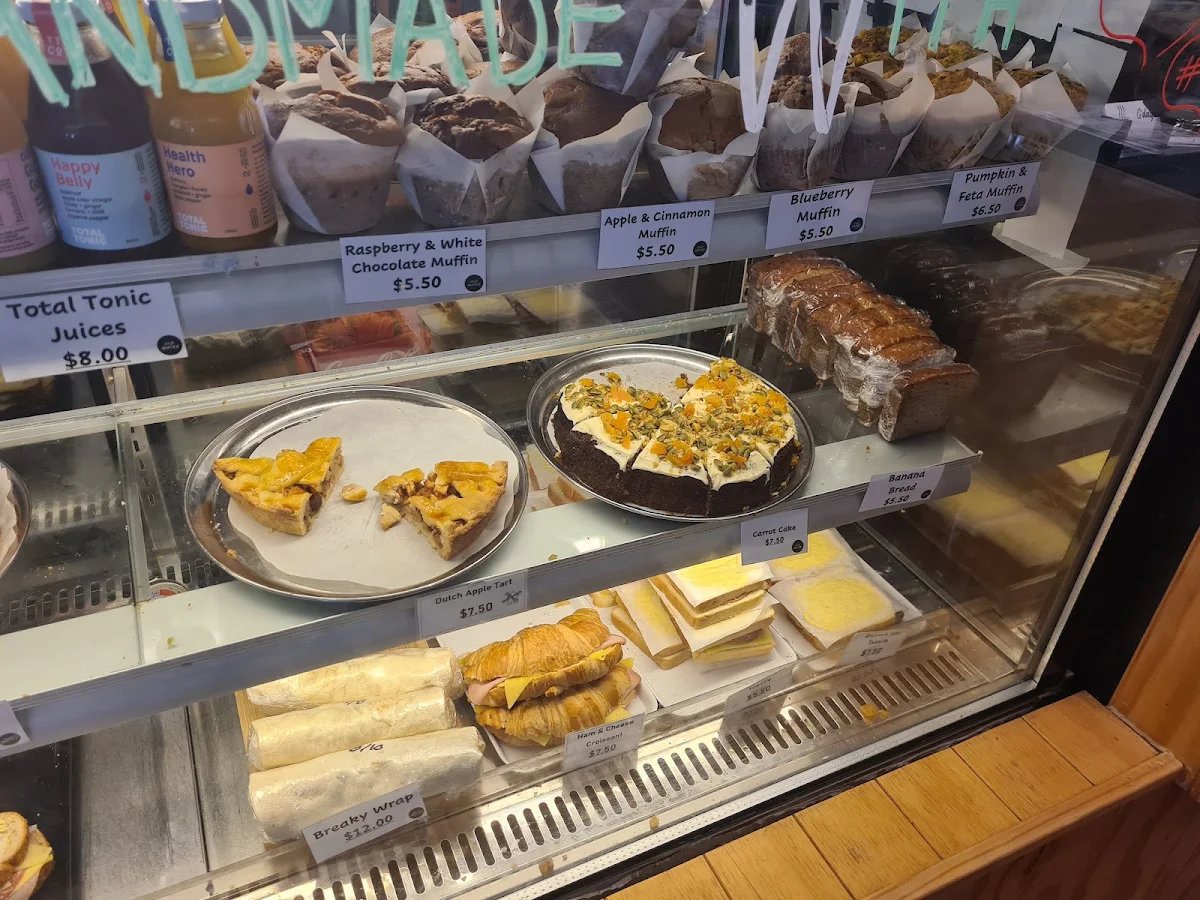 Vibe, Old Mates Cafe