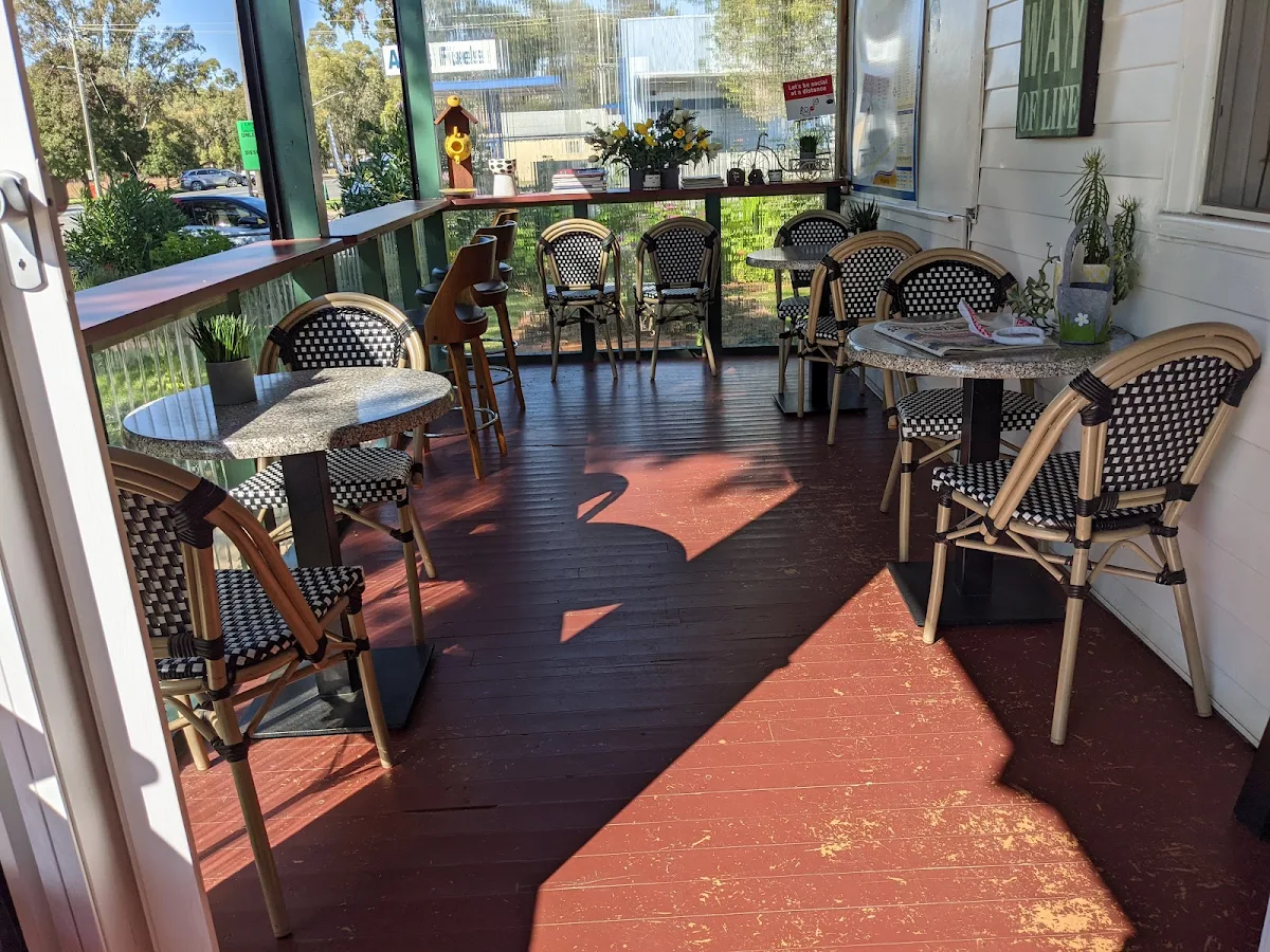 Vibe, The Black Sheep Coffee Shop Hay