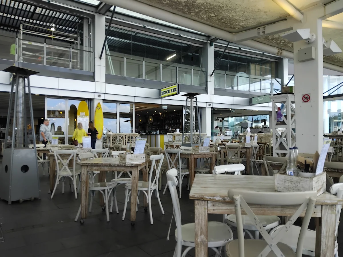 Vibe, The Surfers Paradise Beach Cafe