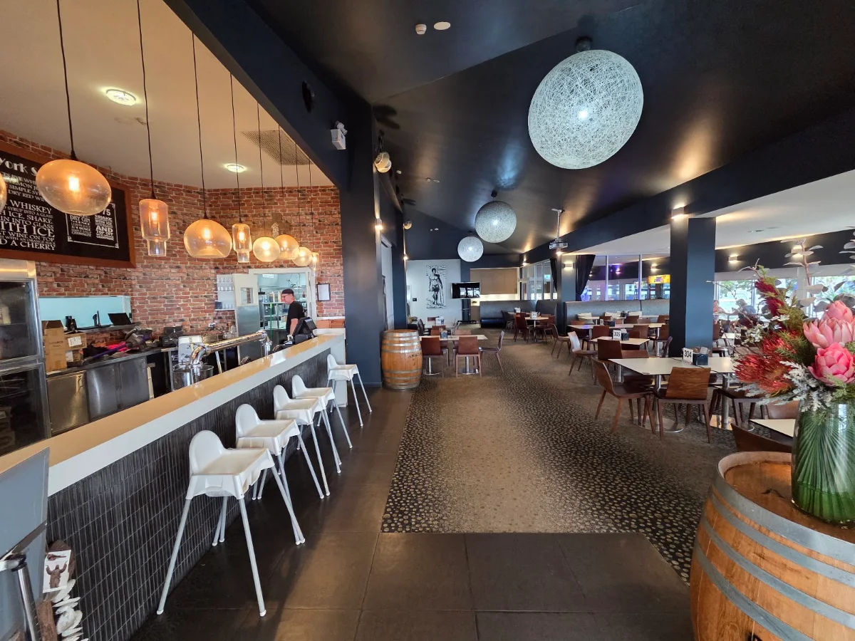 Vibe, Yamba Shores Tavern