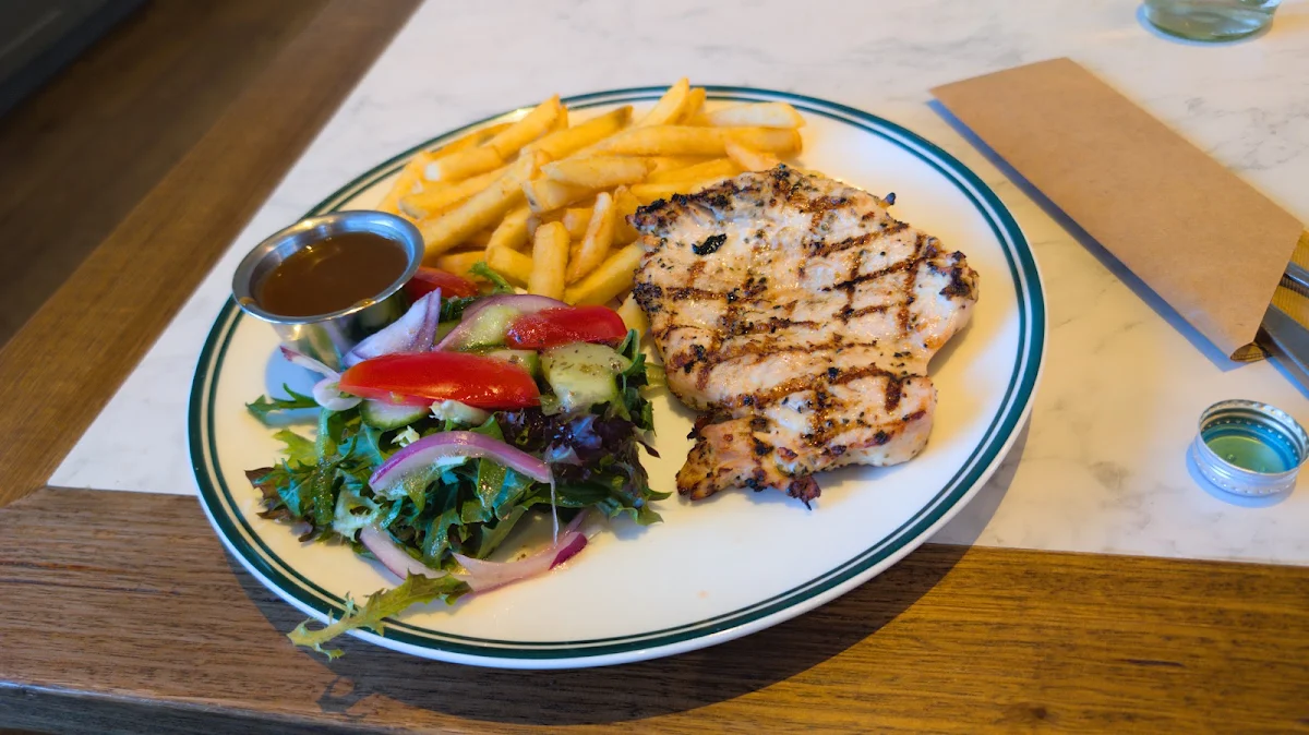 Food & drink, William Farrer Hotel