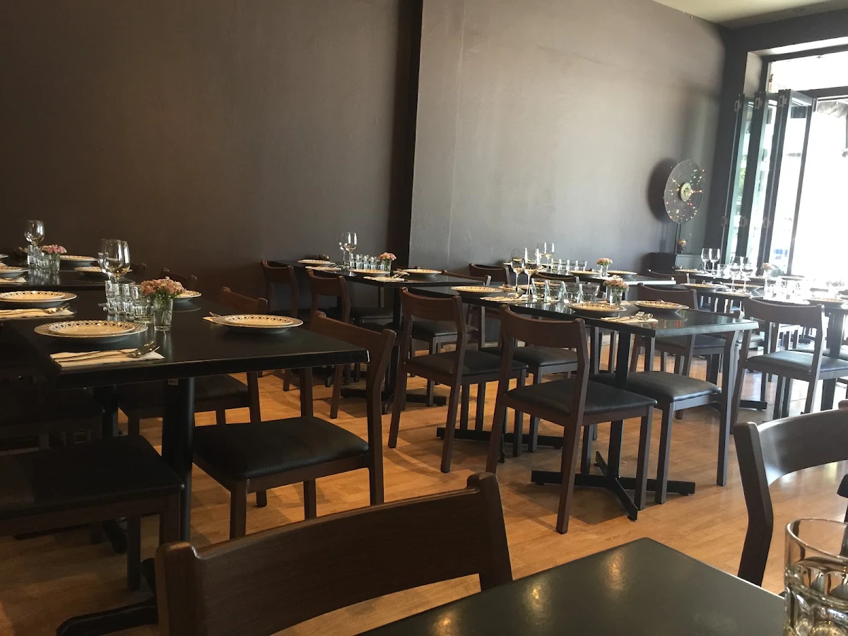 Vibe, Kathi Thai Restaurant
