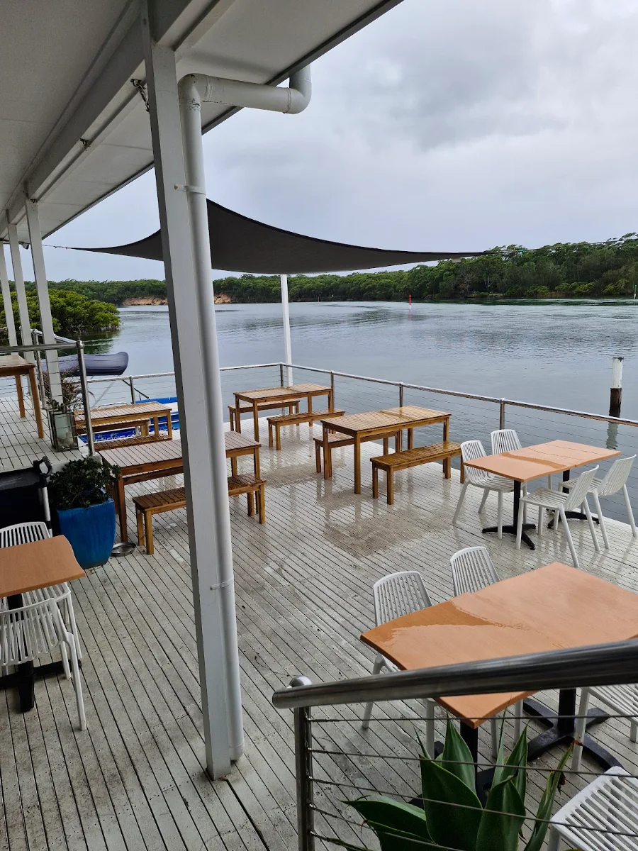 Vibe, Pelican Shores Café and Marina