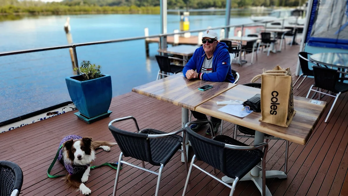 Vibe, Pelican Shores Café and Marina