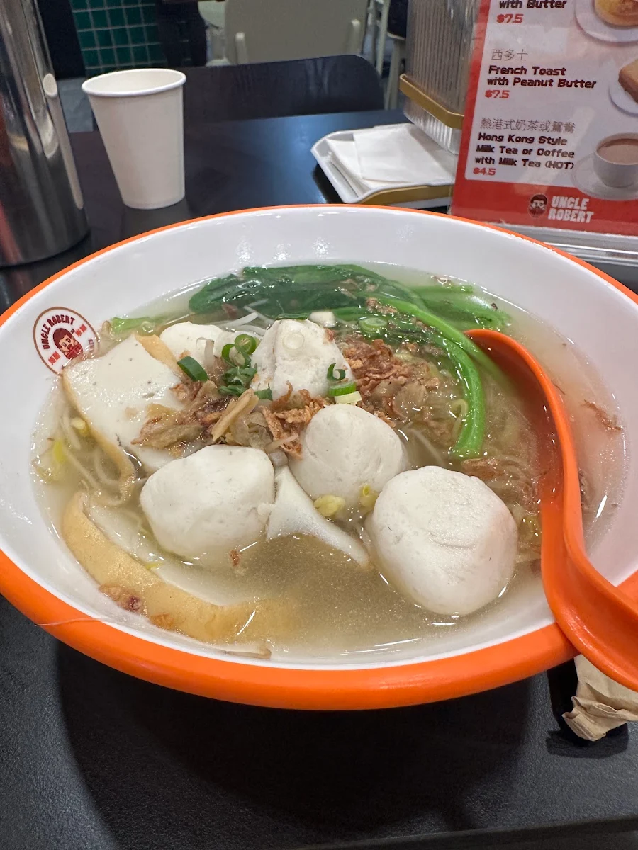 Menu, Uncle Robert Roast & Rice Noodles
