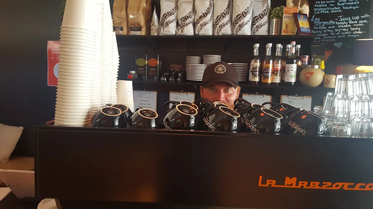 Vibe, Coffee warden