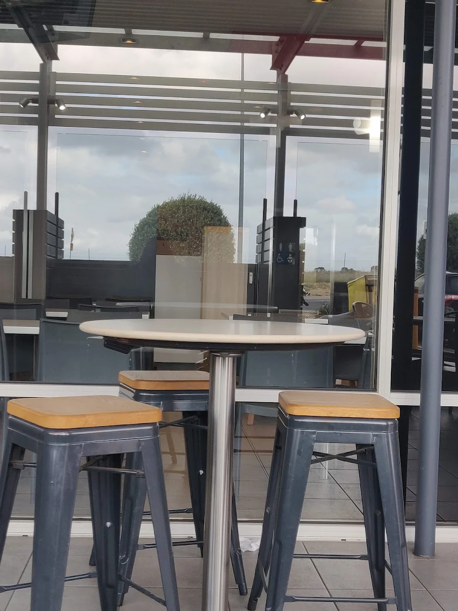 Vibe, McDonald's Delahey