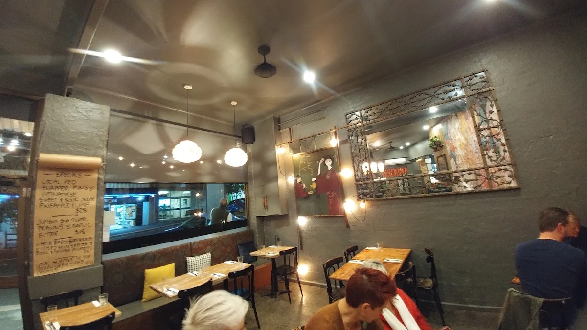 Vibe, The Main Corner