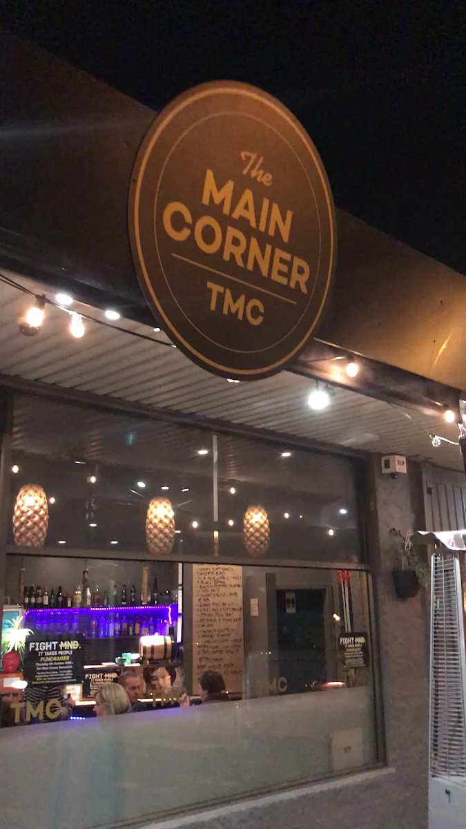 Vibe, The Main Corner