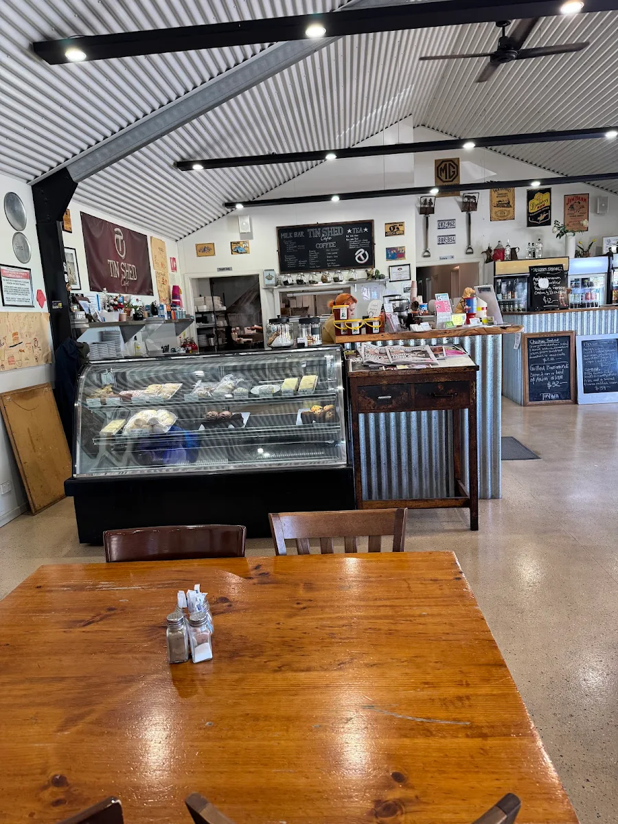 Vibe, Tin Shed Cafe
