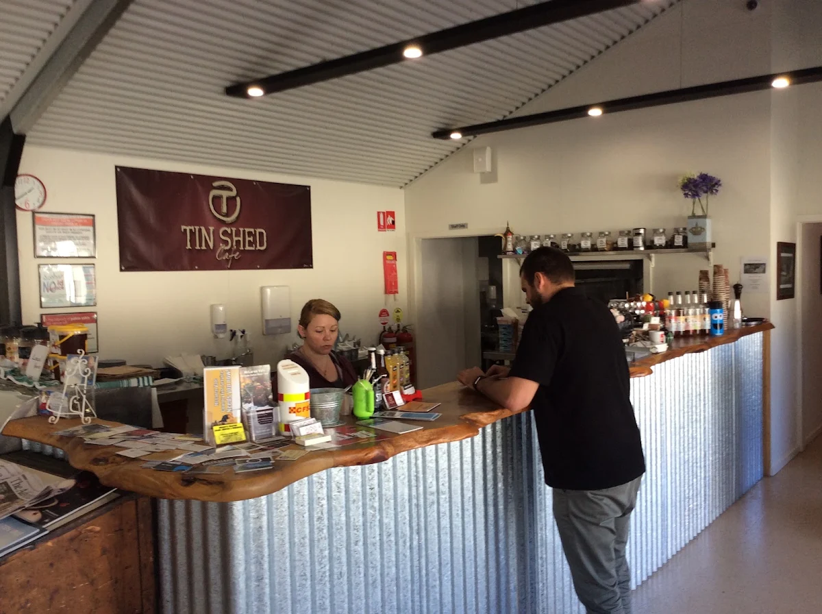Vibe, Tin Shed Cafe