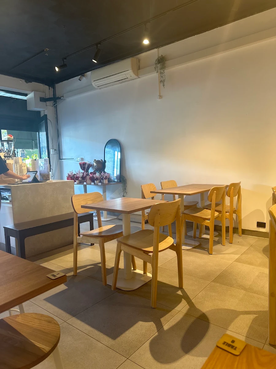 Vibe, Katsu Cafe