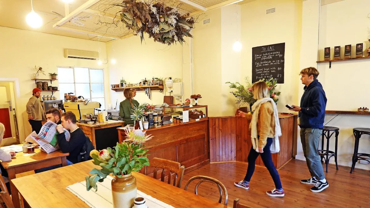 Vibe, Sunbear Coffee