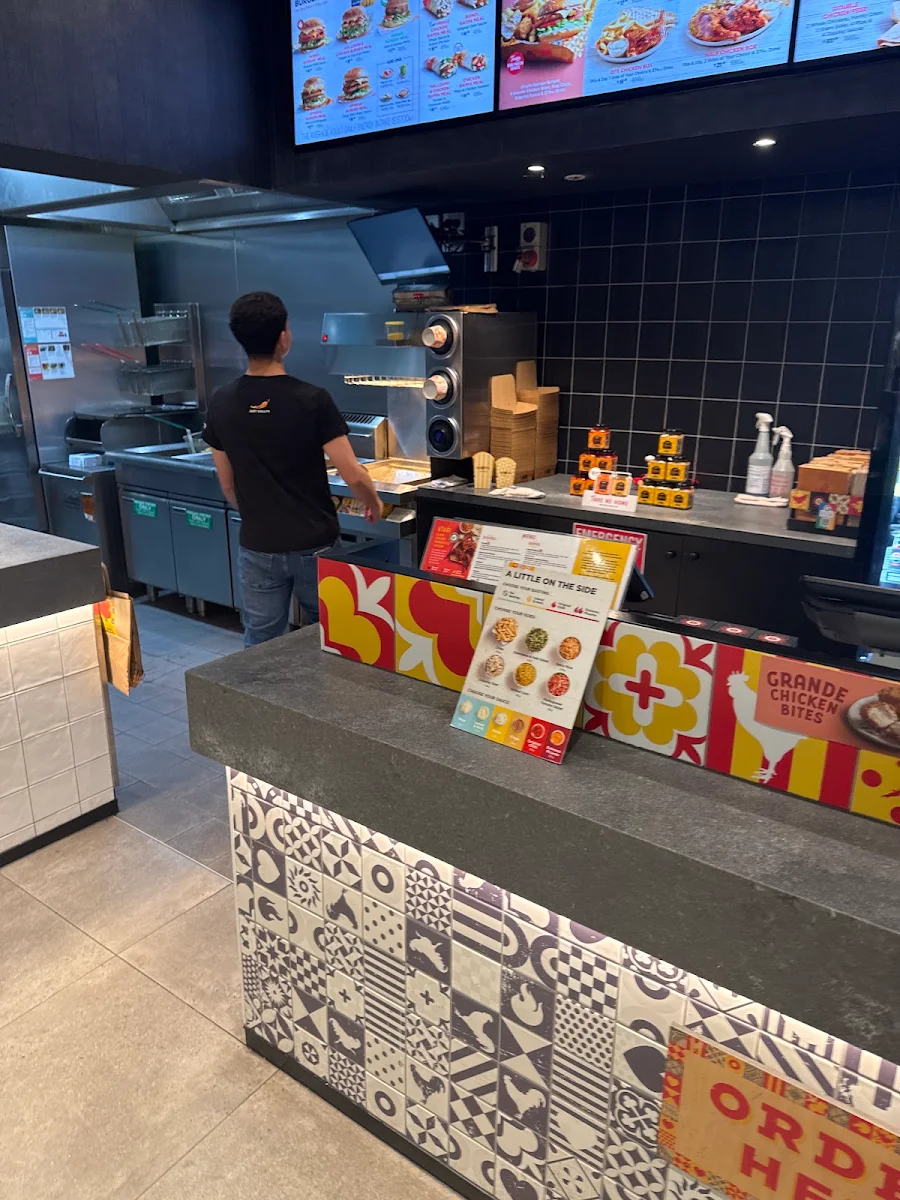 Vibe, Oporto Kellyville West
