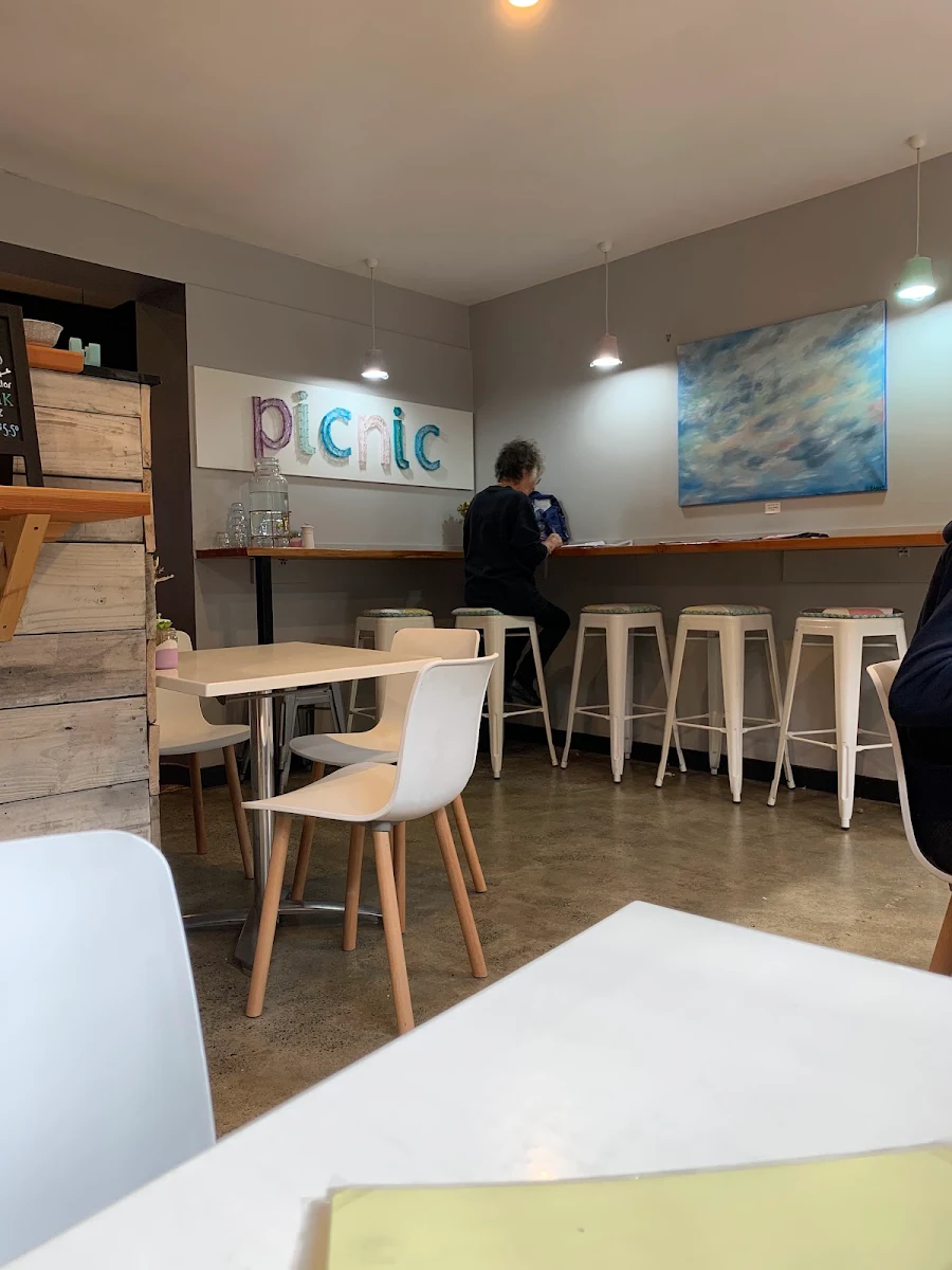 Vibe, Picnic Cafe