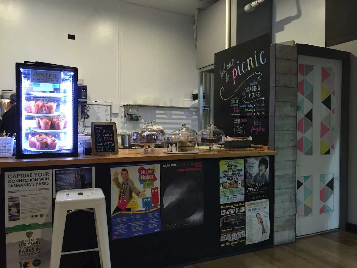 Vibe, Picnic Cafe