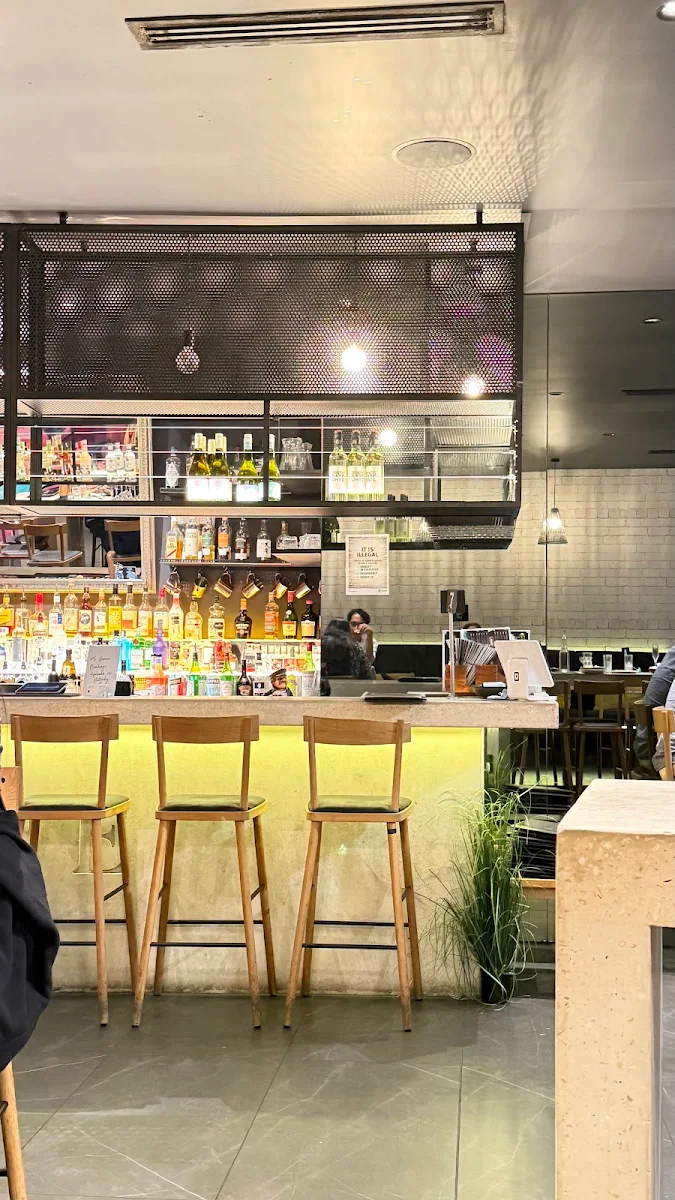 Vibe, Backlane Bar and Street Food