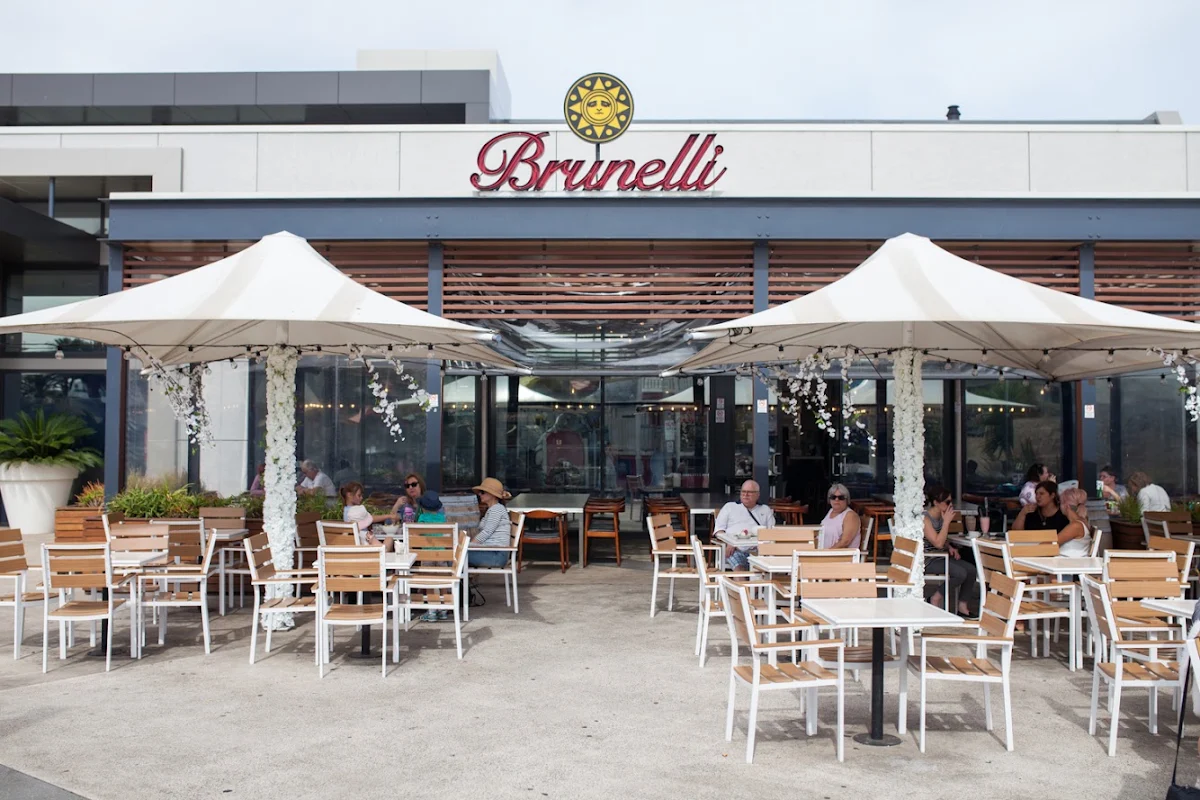 Vibe, Cafe Brunelli