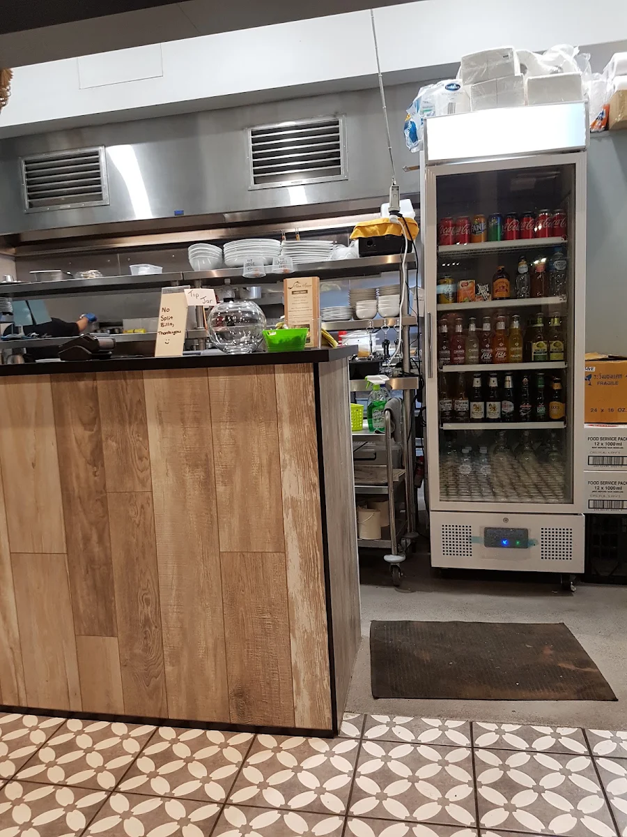 Vibe, Silver Spoon Vincentia (Authentic Thai Food)