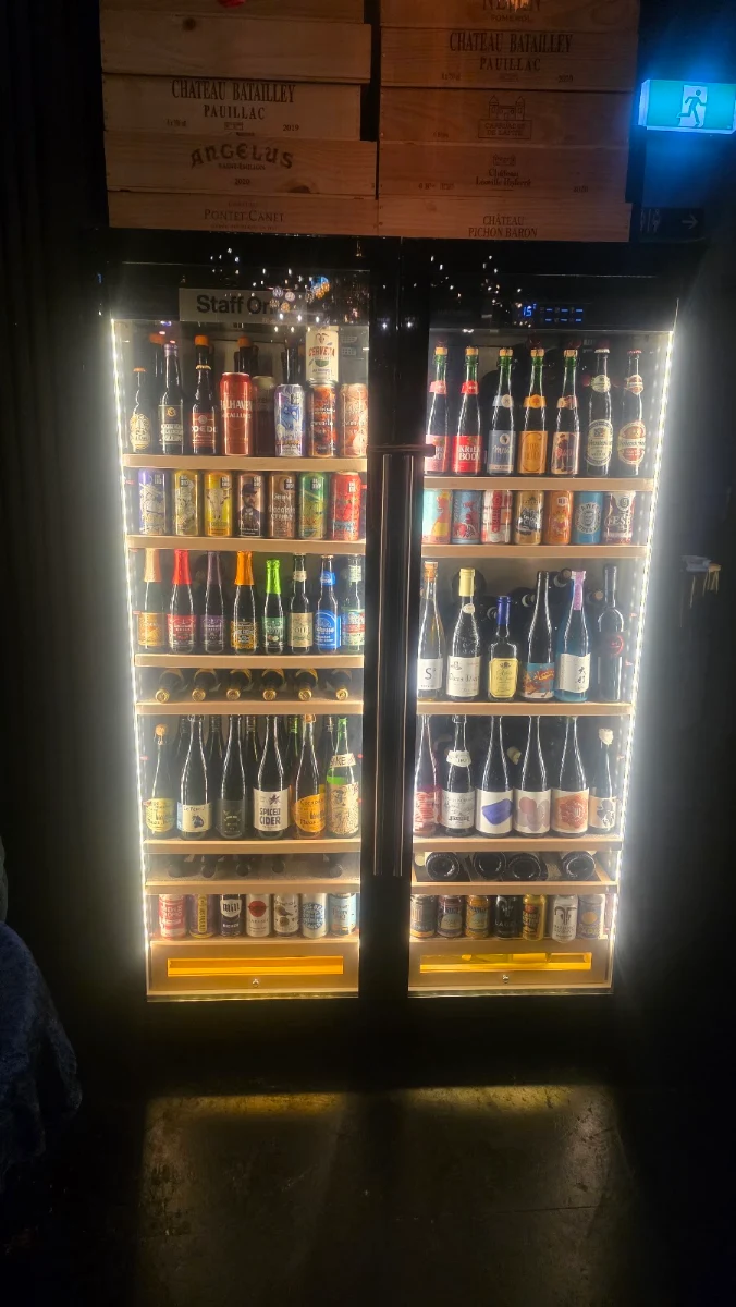 Vibe, Fantome Wine Bar & Cocktails