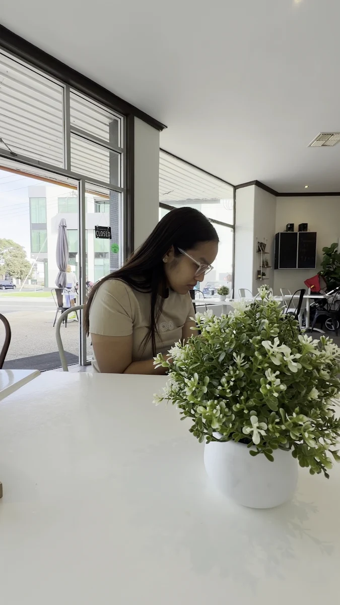 Vibe, The Point Cafe