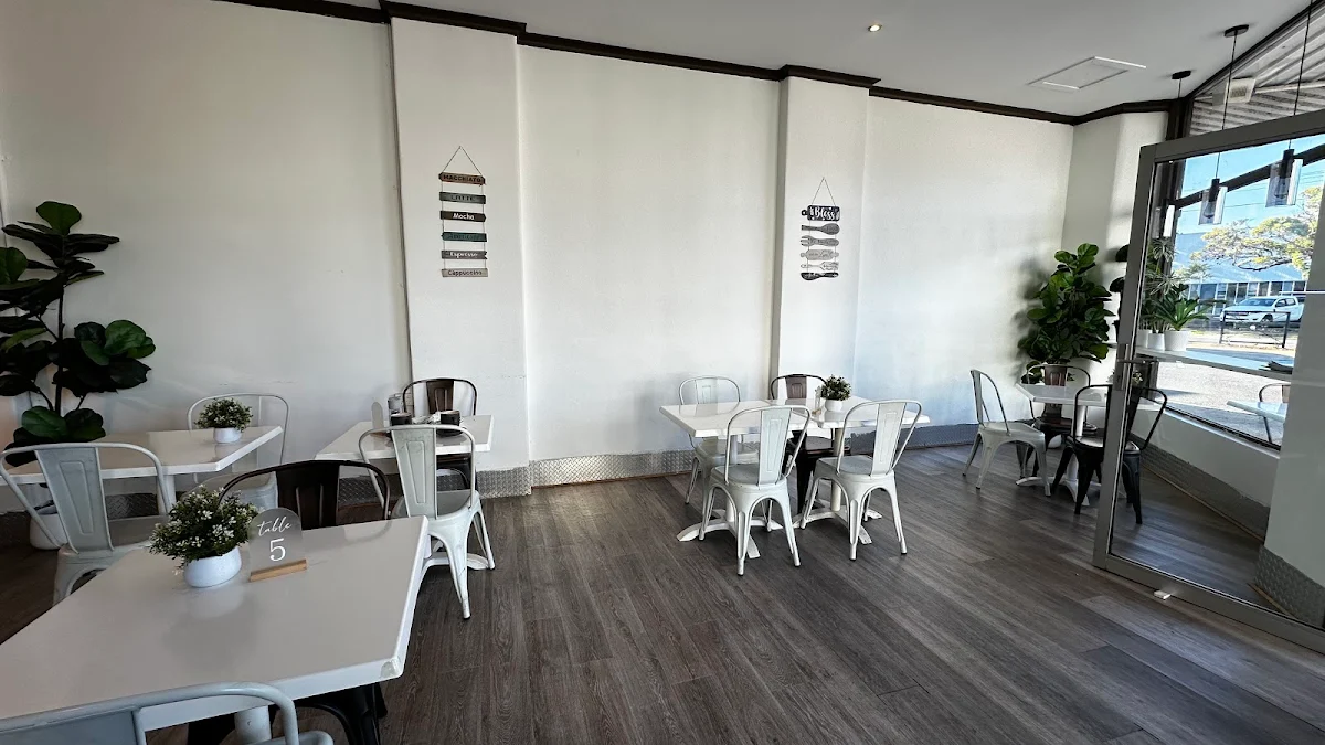 Vibe, The Point Cafe