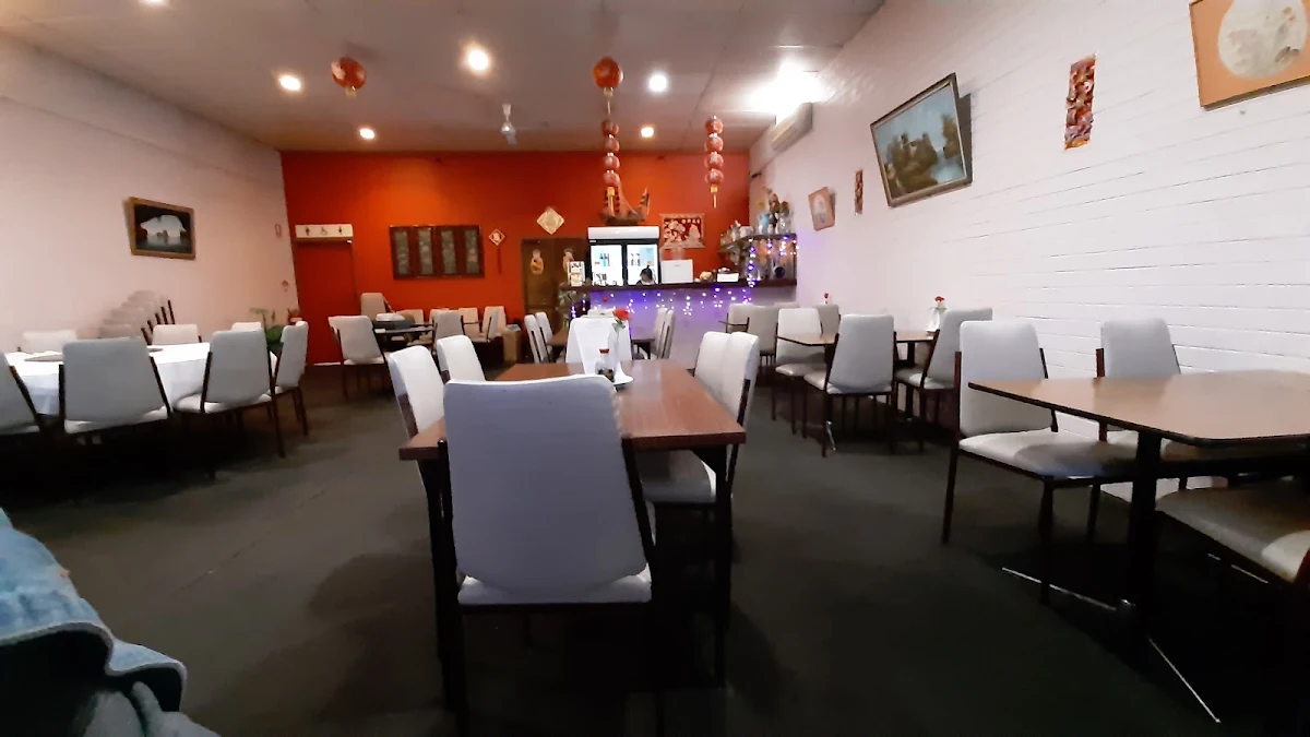 Vibe, Khais Restaurant