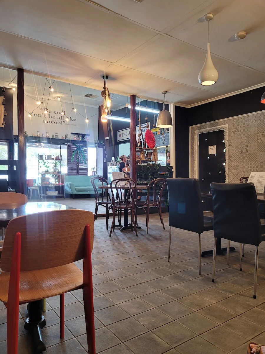 Vibe, Just A Little Cafe