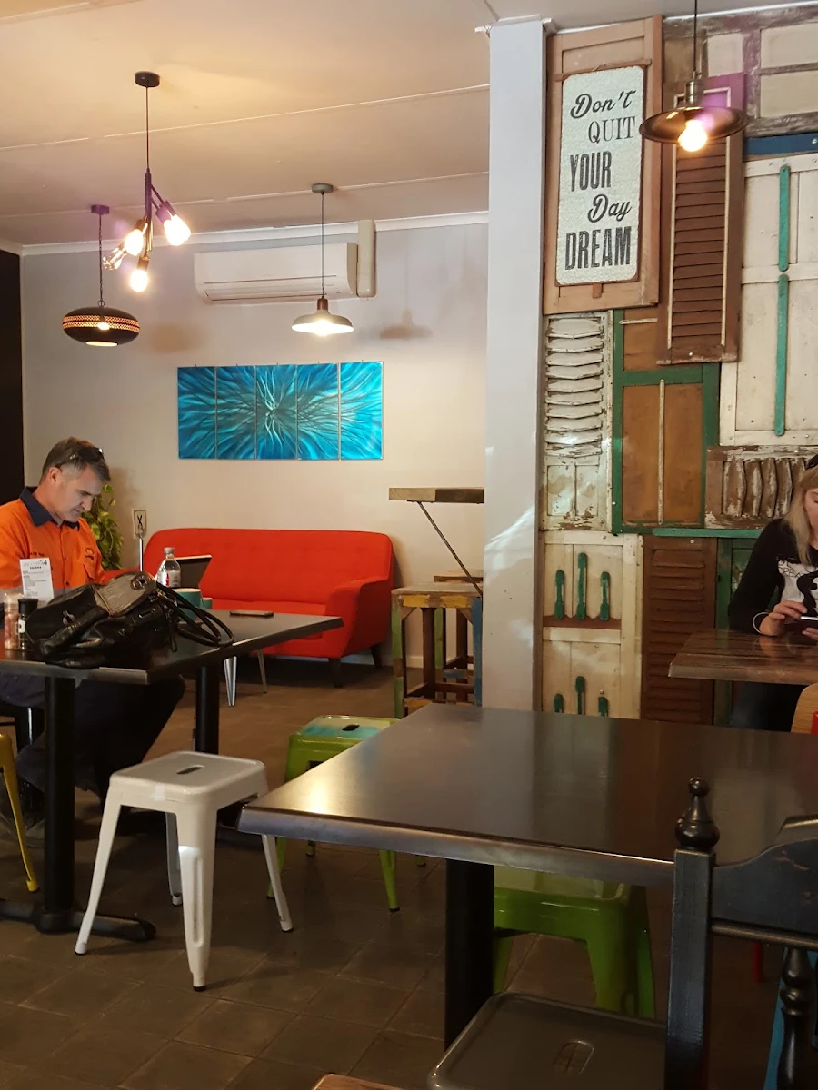 Vibe, Just A Little Cafe