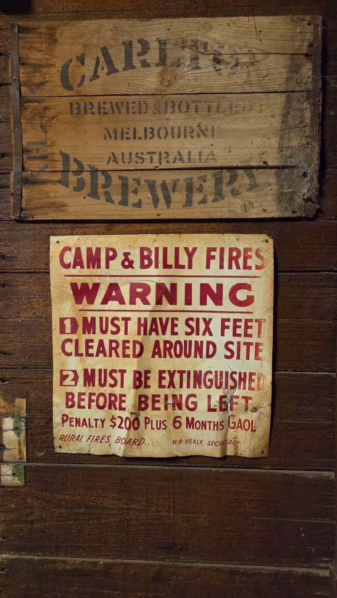 Menu, Crocodile Dundee's Walkabout Creek Hotel