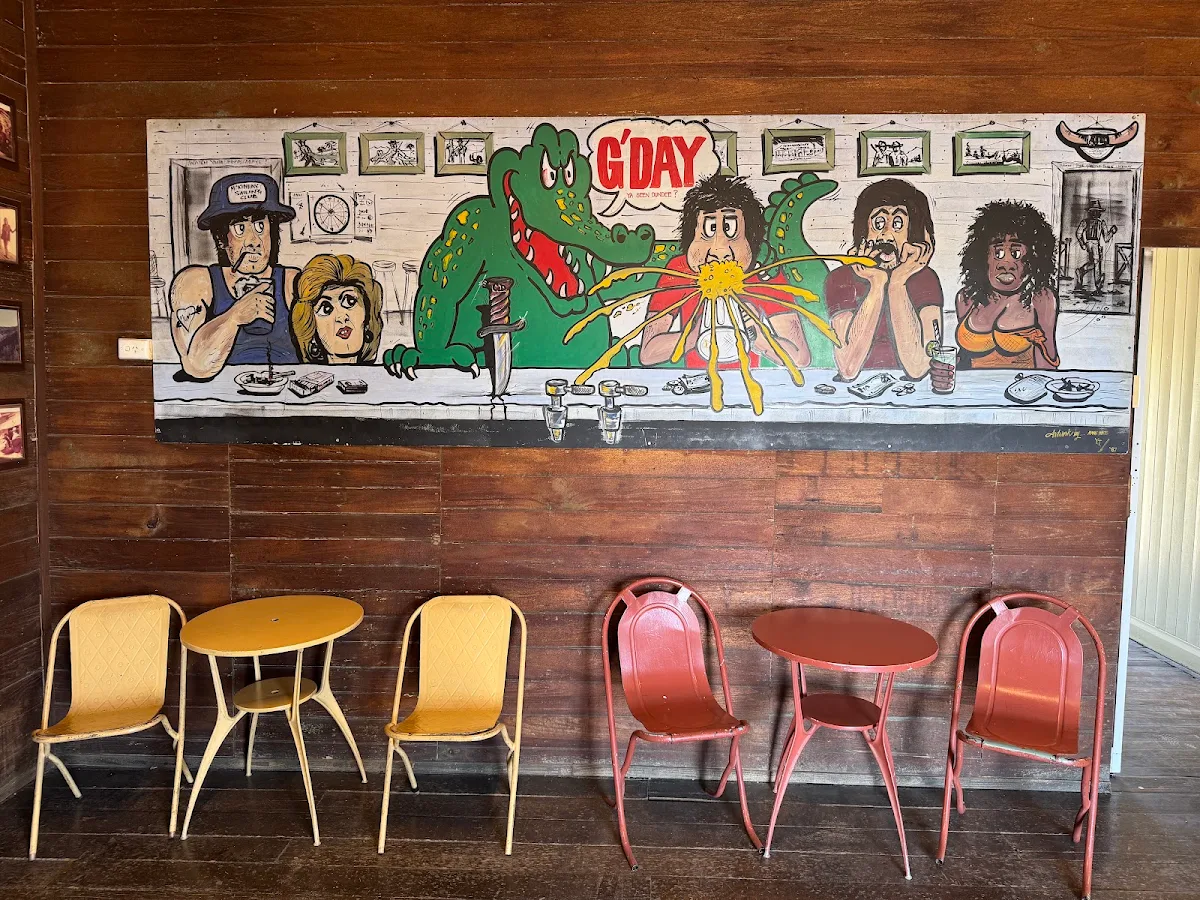 Vibe, Crocodile Dundee's Walkabout Creek Hotel