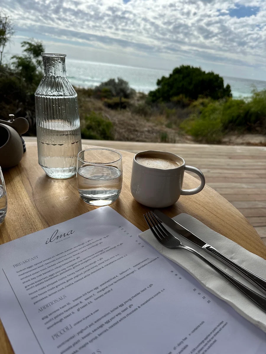Menu, ilma Beach House
