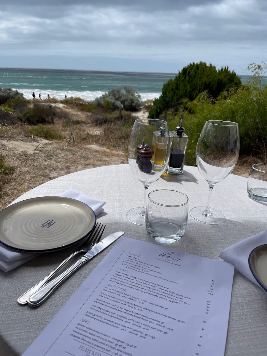 Menu, ilma Beach House