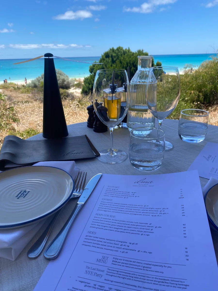 Menu, ilma Beach House