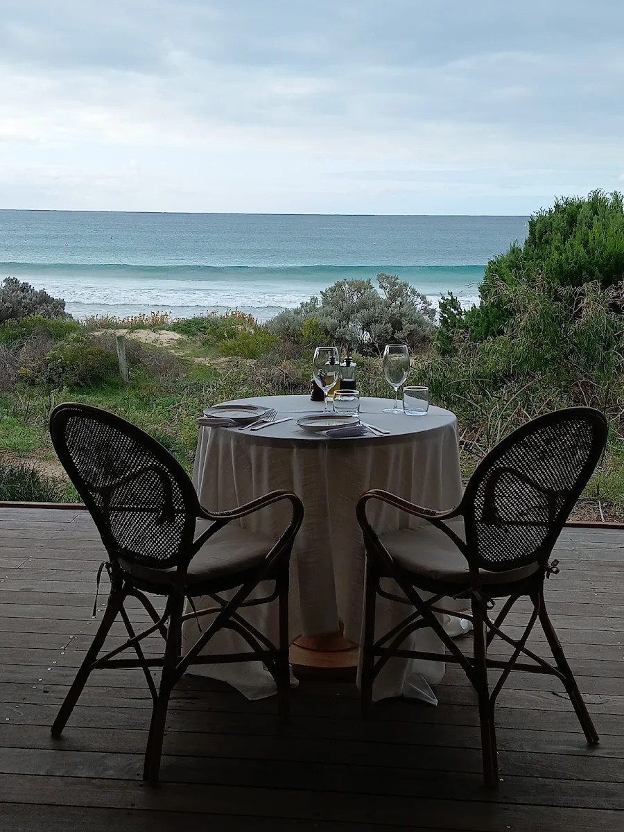Vibe, ilma Beach House