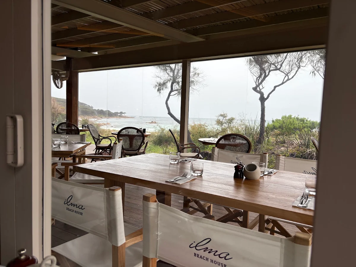 Vibe, ilma Beach House