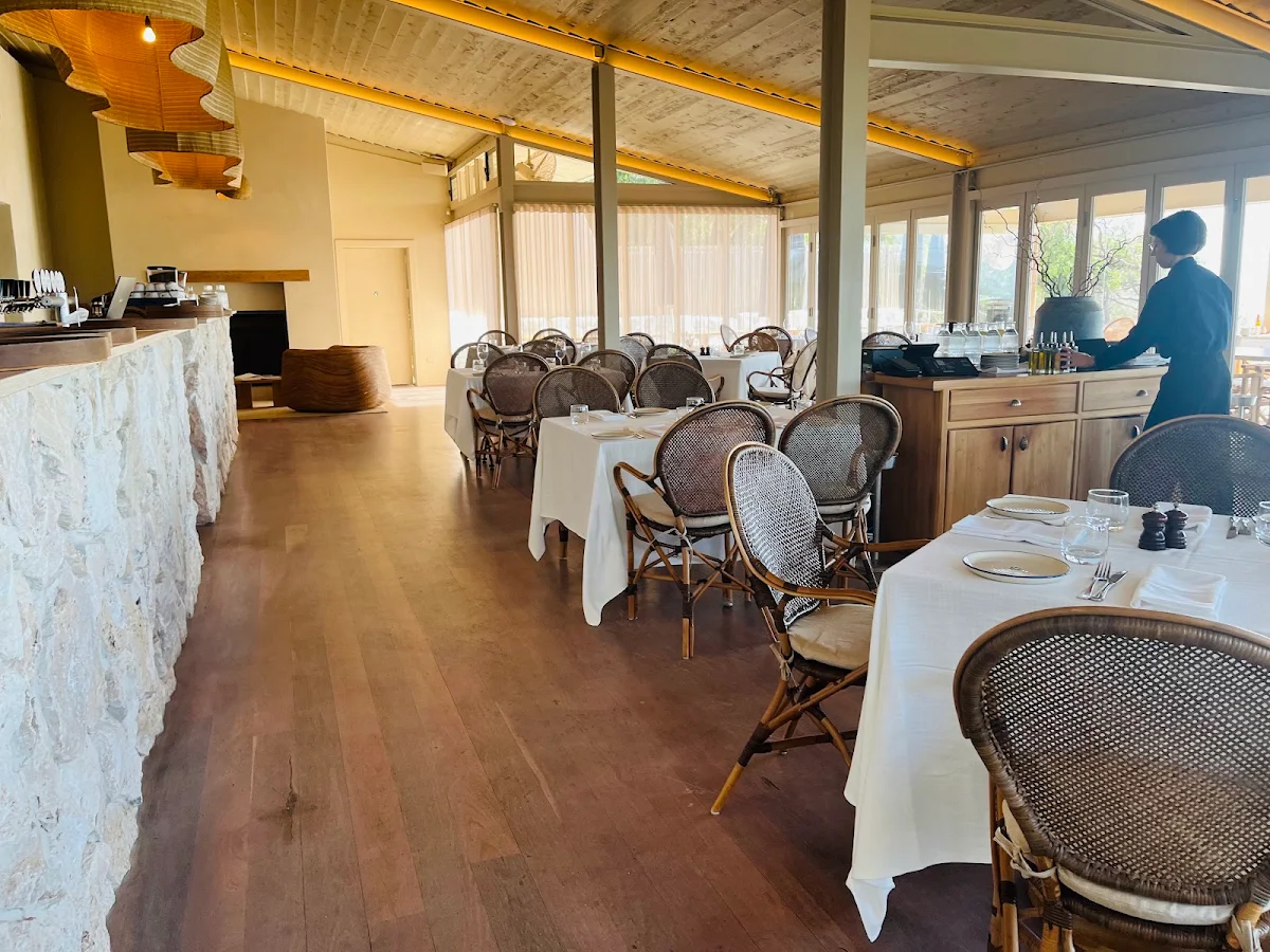 Vibe, ilma Beach House