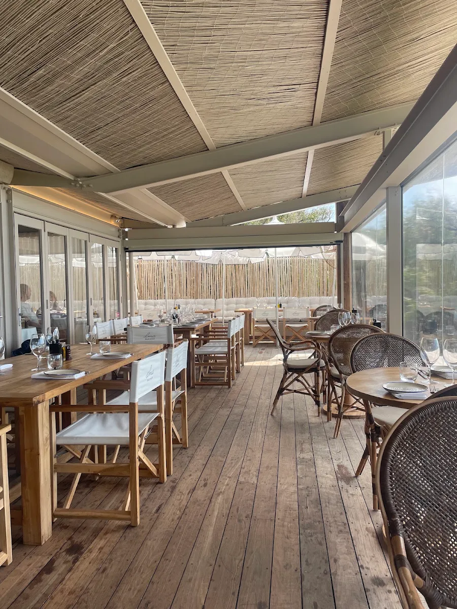 Vibe, ilma Beach House