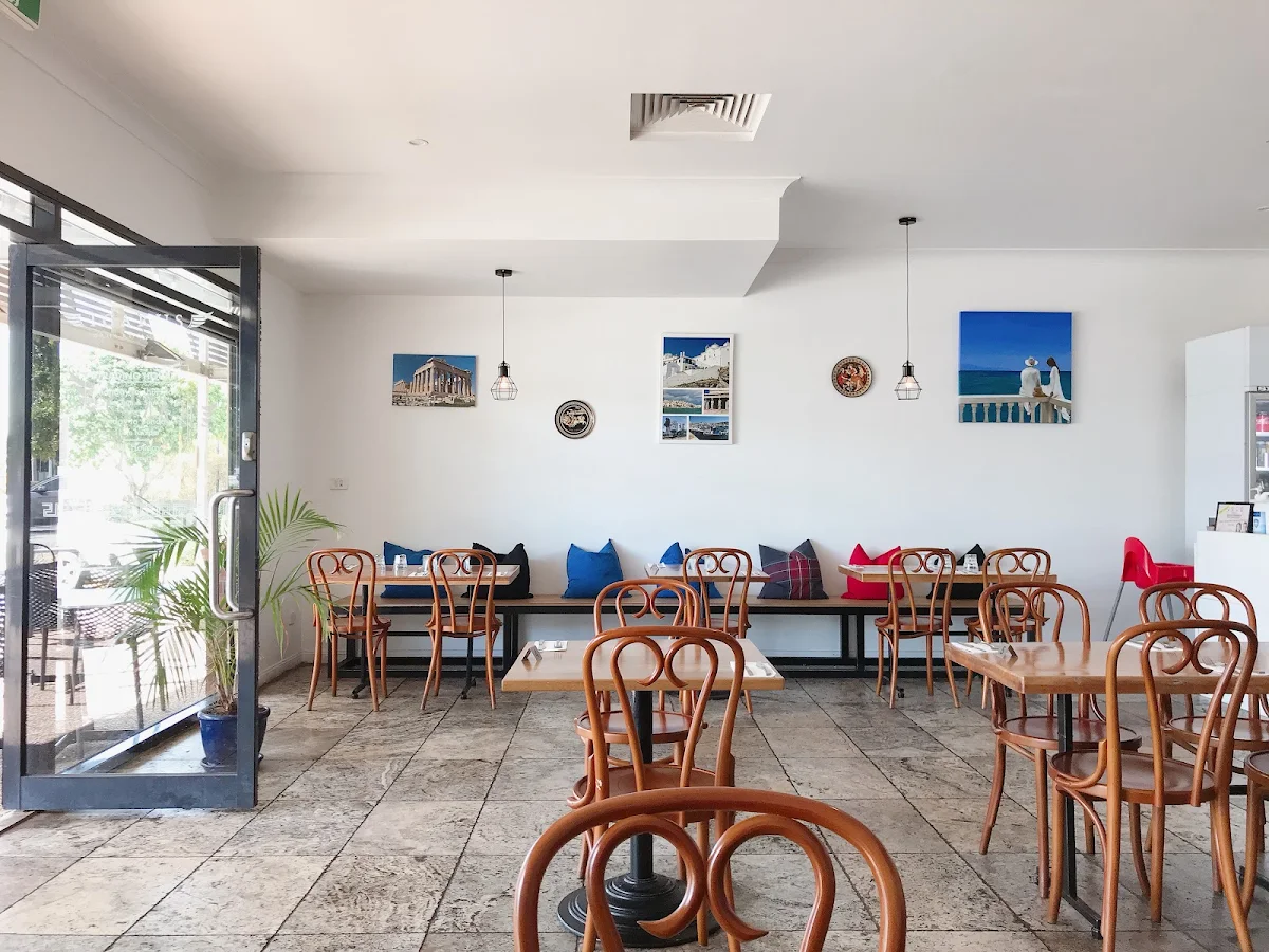 Vibe, Icarus Greek Restaurant