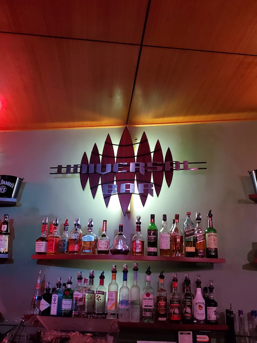 Vibe, Universal Bar