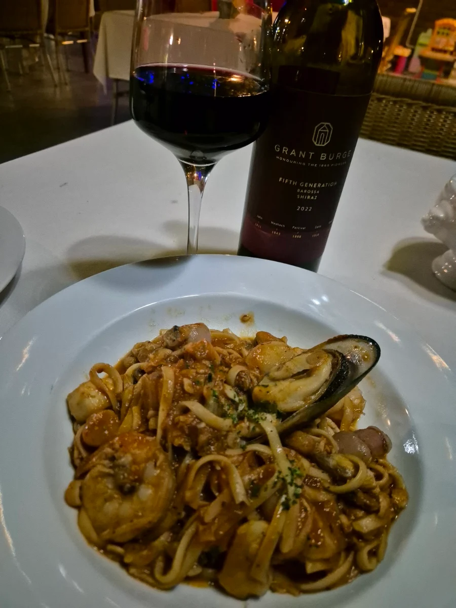Food & drink, Bistro Nomad
