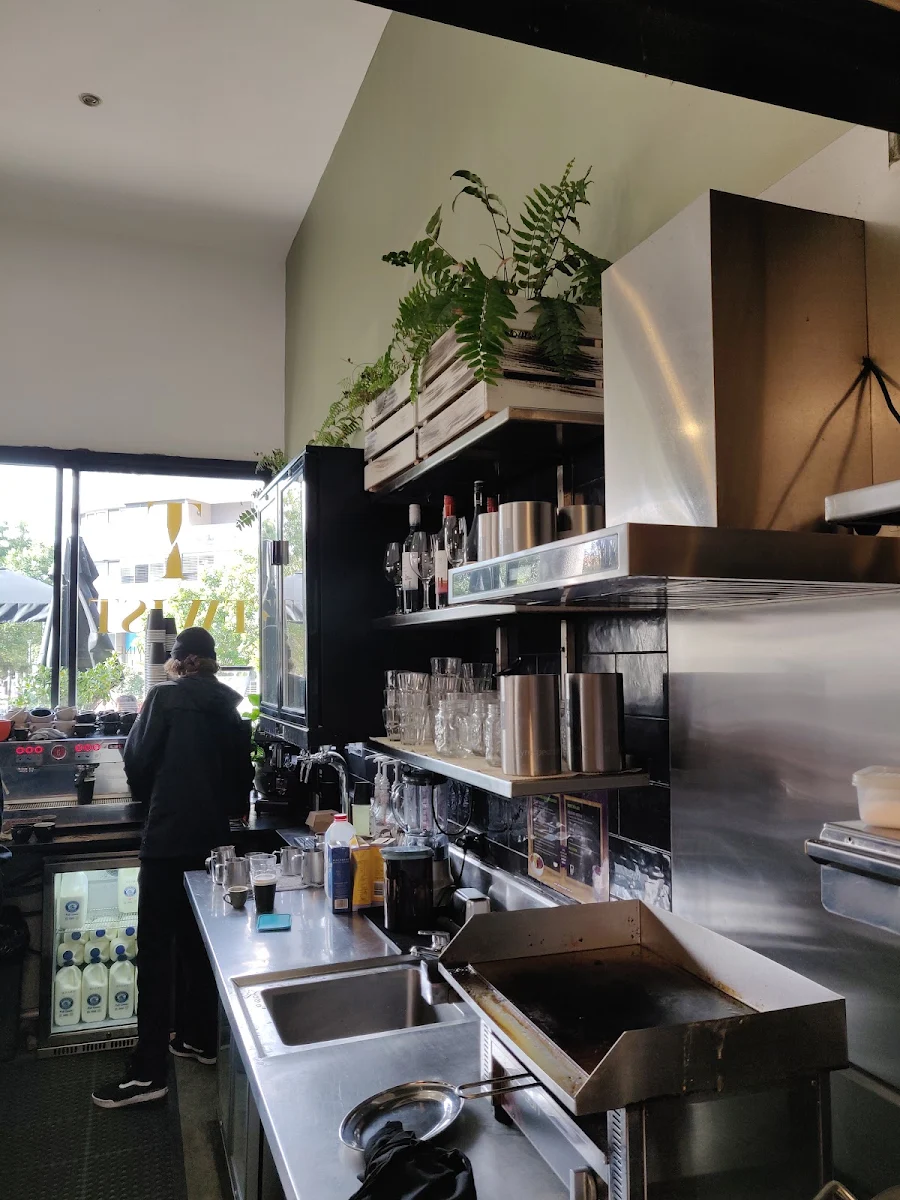 Vibe, Twist Espresso & Wine
