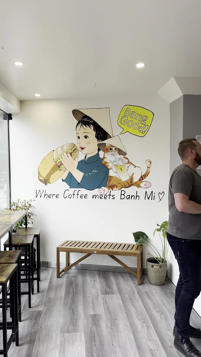 Vibe, Dang Good Cafe