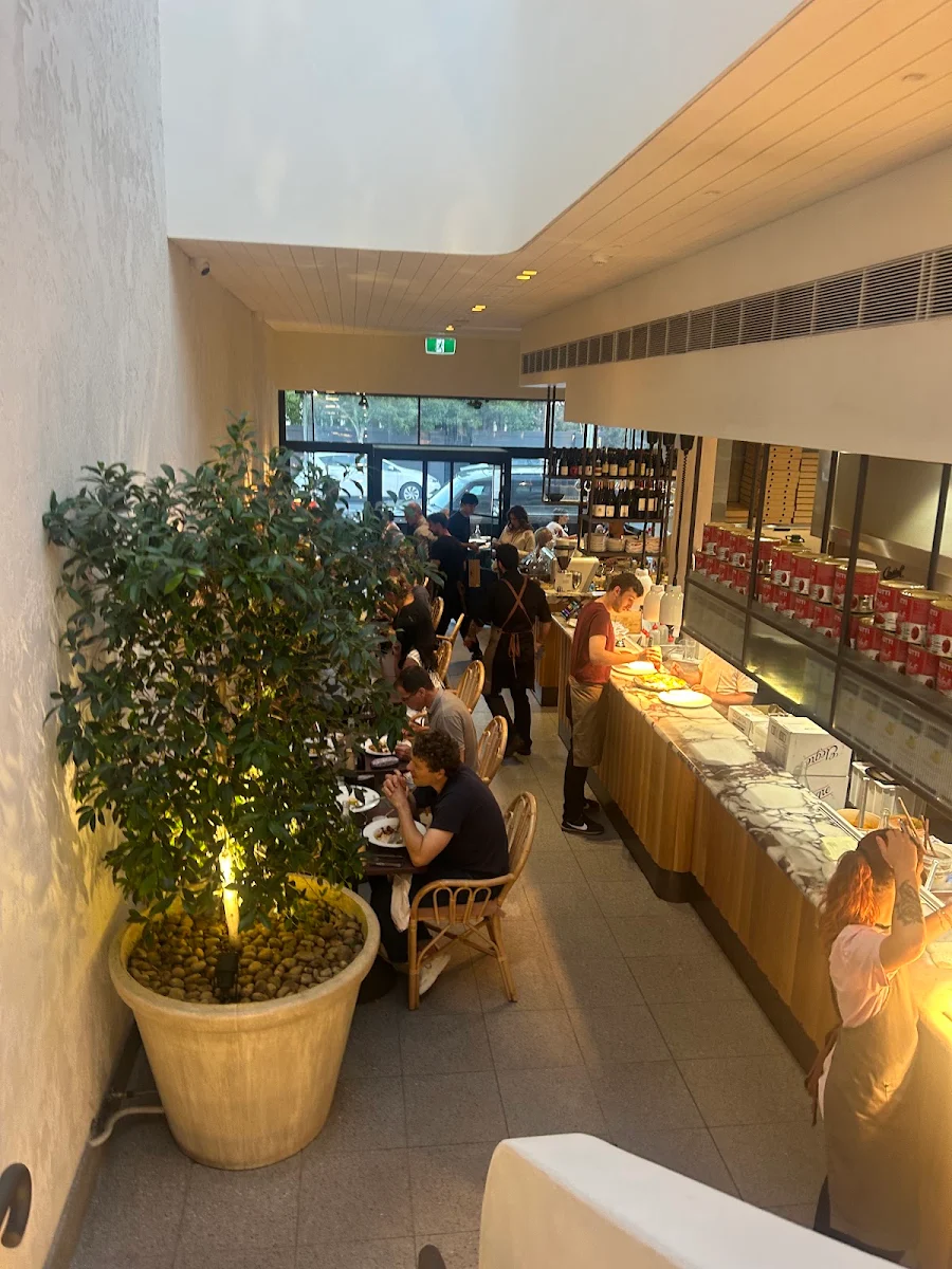 Vibe, Grazia Restaurant