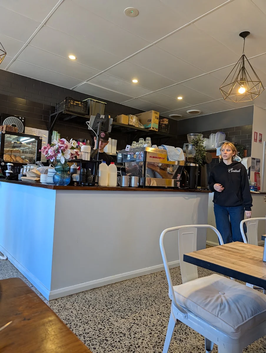Vibe, Cortado Cafe