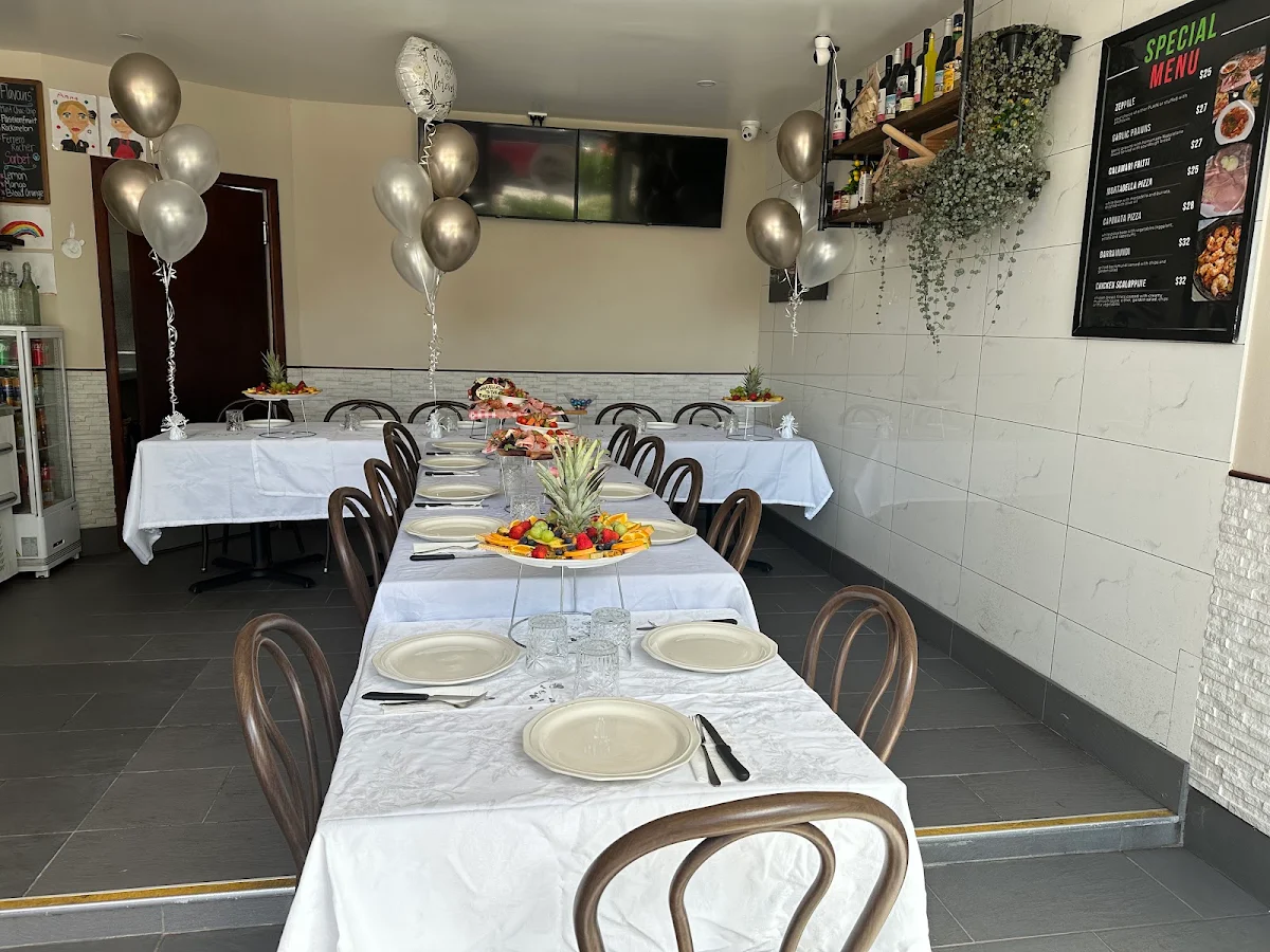 Vibe, Lilyfield Pizzeria Rosticceria